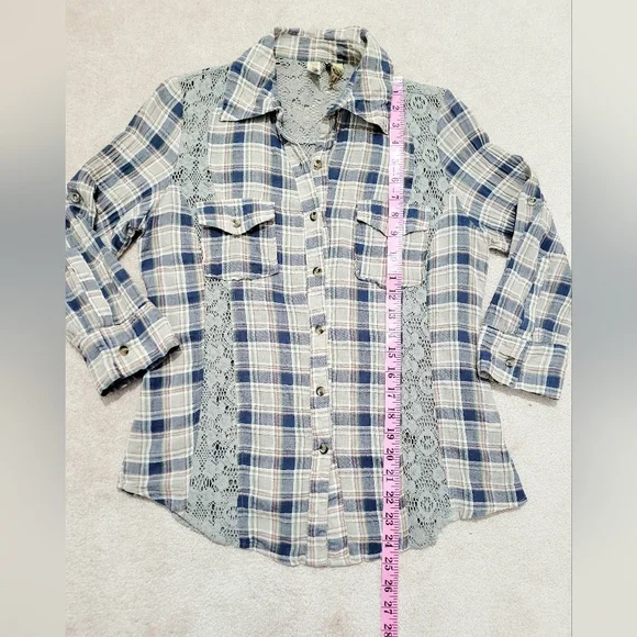 BKE Women Plaid Button Front Shirt Size Medium Lace Back Panels Western Boho Y2K - Picture 8 of 12